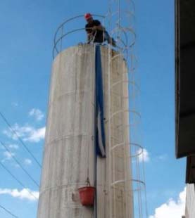 Serviço de limpeza caixa d água